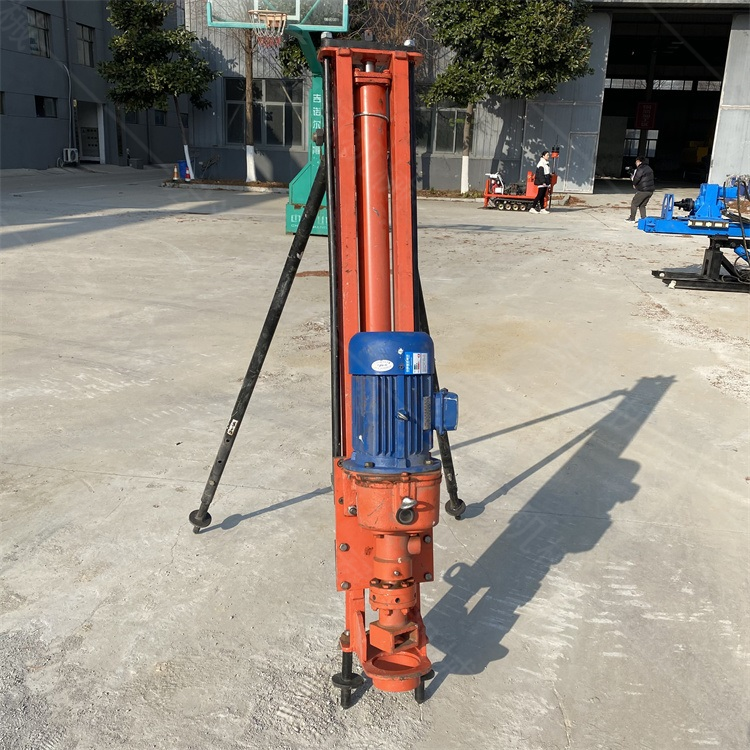 使用潛孔鉆機(jī)前的準(zhǔn)備工作有哪些?