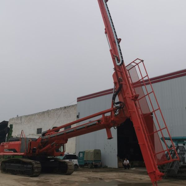 挖機改裝潛孔鉆機的工作原理